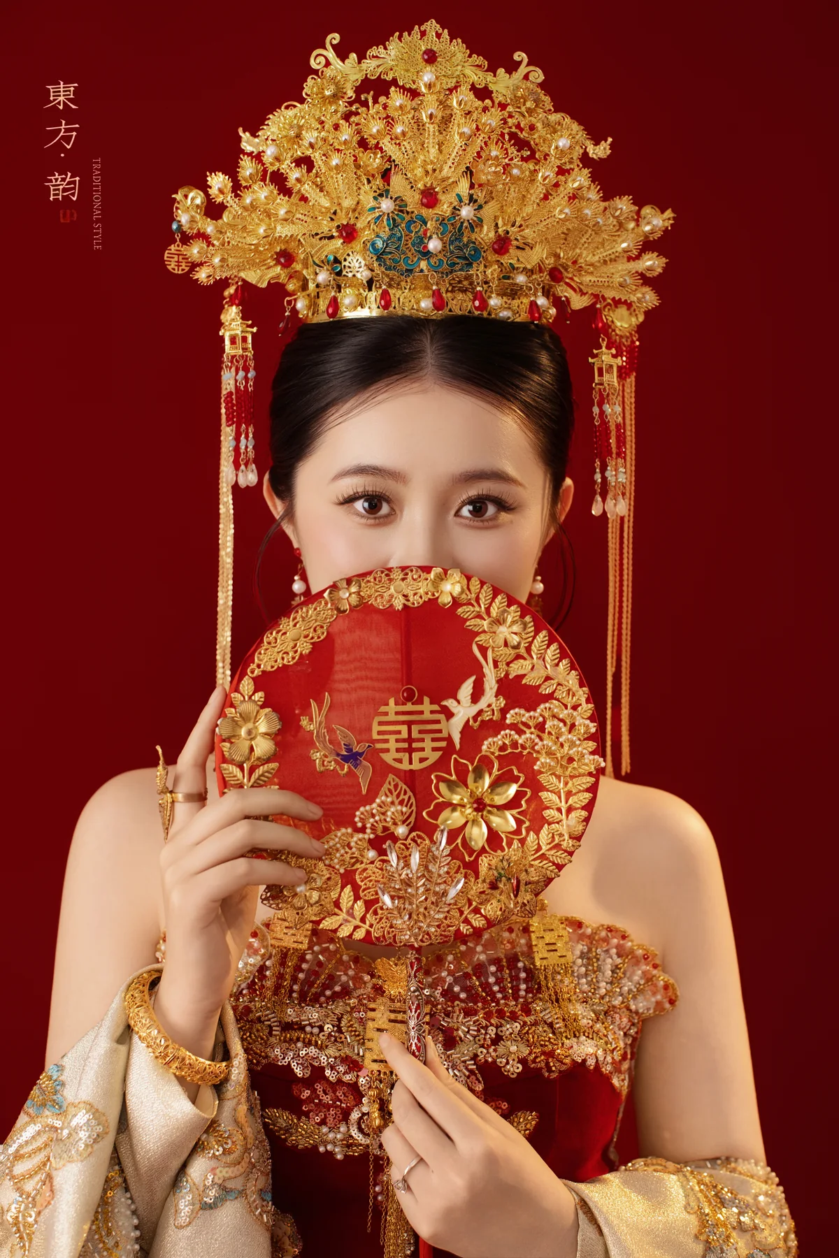 中式婚服新娘特写